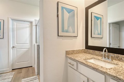 House in Bradenton, Florida 2 bedrooms, 144.65 sq.m. № 2395889 - photo 18