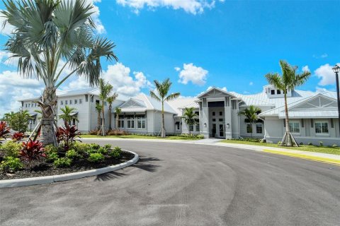 House in Bradenton, Florida 2 bedrooms, 144.65 sq.m. № 2395889 - photo 30