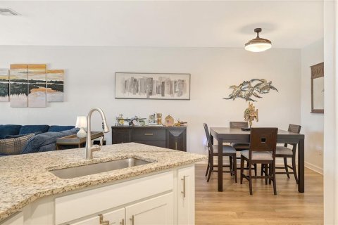House in Bradenton, Florida 2 bedrooms, 144.65 sq.m. № 2395889 - photo 14