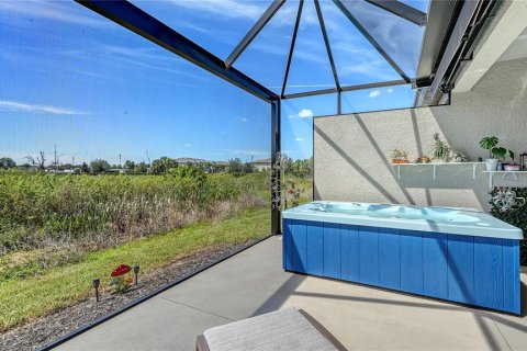 House in Bradenton, Florida 2 bedrooms, 144.65 sq.m. № 2395889 - photo 24