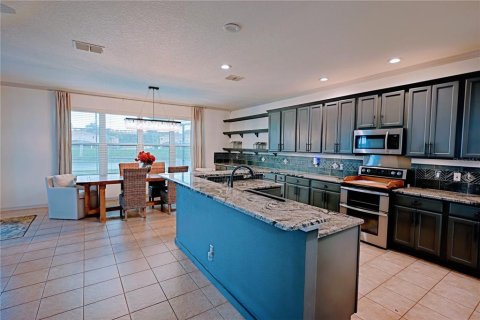 Casa en venta en Kissimmee, Florida, 6 dormitorios, 326.27 m2 № 1840407 - foto 12