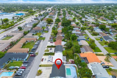 Casa en venta en Miramar, Florida, 3 dormitorios, 127.55 m2 № 1819917 - foto 28
