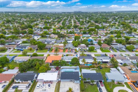 Casa en venta en Miramar, Florida, 3 dormitorios, 127.55 m2 № 1819917 - foto 27