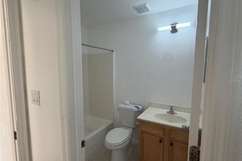 Commercial property in Clermont, Florida 6 bedrooms, 204.76 sq.m. № 2280151 - photo 6
