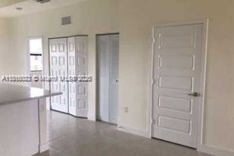 Condo in Doral, Florida, 2 bedrooms  № 1772688 - photo 8