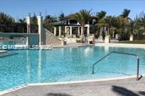 Condo in Doral, Florida, 2 bedrooms  № 1772688 - photo 14