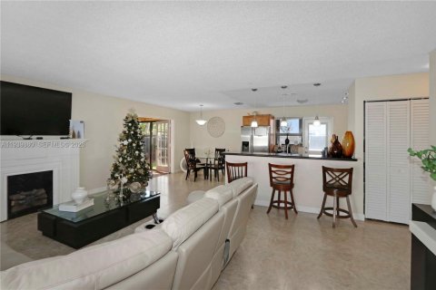 Купить виллу или дом в Майами, Флорида 2 спальни, 138.61м2, № 1997285 - фото 3