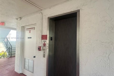 Appartement à louer à Deerfield Beach, Floride: 2 chambres, 82.13 m2 № 2076517 - photo 16