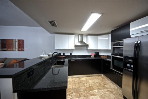 Снять в аренду кондоминиум в Майами, Флорида 1 спальня, 58.53м2, № 1972520 - фото 11