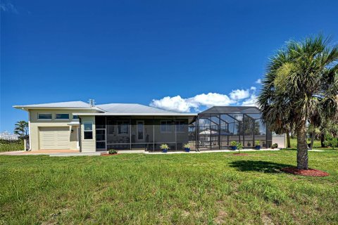 House in Placida, Florida 2 bedrooms, 152.08 sq.m. № 1805103 - photo 8