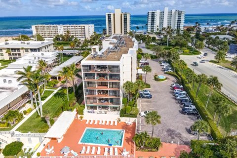 Condo in Tequesta, Florida, 2 bedrooms  № 2190073 - photo 27