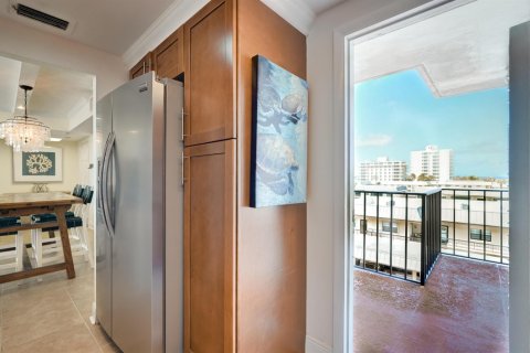 Condo in Tequesta, Florida, 2 bedrooms  № 2190073 - photo 8
