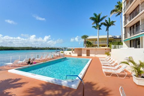 Condo in Tequesta, Florida, 2 bedrooms  № 2190073 - photo 4