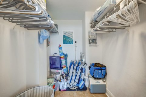 Condo in Tequesta, Florida, 2 bedrooms  № 2190073 - photo 12