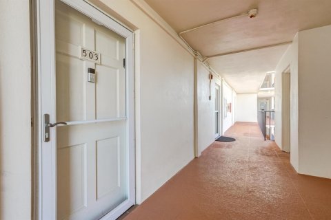Condo in Tequesta, Florida, 2 bedrooms  № 2190073 - photo 19