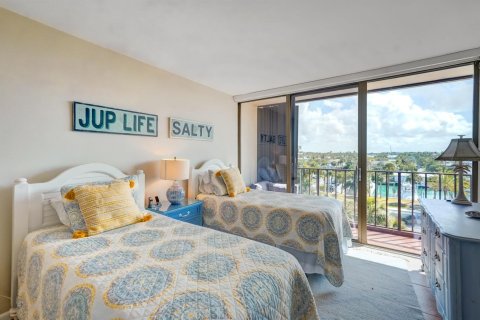 Condo in Tequesta, Florida, 2 bedrooms  № 2190073 - photo 25