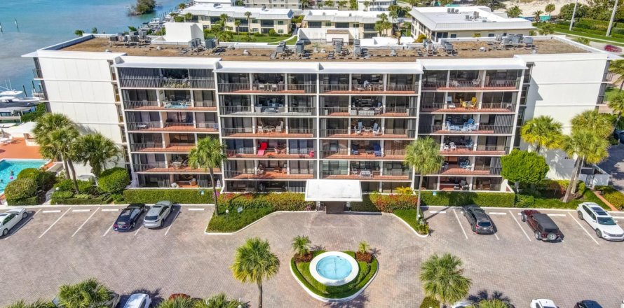 Condo in Tequesta, Florida, 2 bedrooms  № 2190073