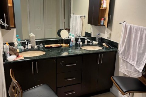 Condominio en venta en Miami, Florida, 2 dormitorios, 136.01 m2 № 2023509 - foto 3