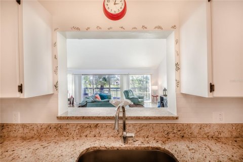 Condo in Venice, Florida, 2 bedrooms  № 2217719 - photo 11