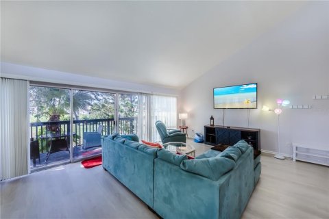 Condo in Venice, Florida, 2 bedrooms  № 2217719 - photo 4