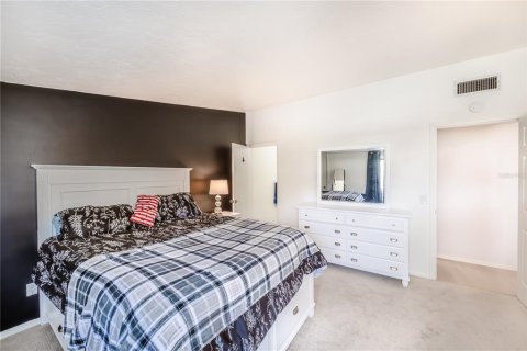 Condo in Venice, Florida, 2 bedrooms  № 2217719 - photo 14