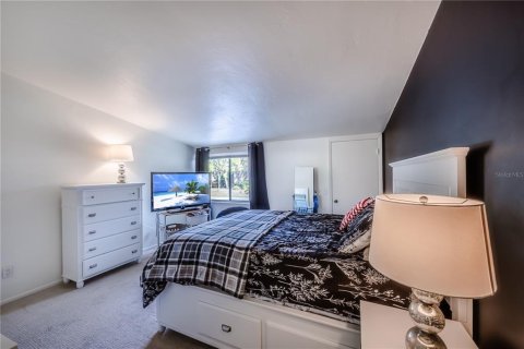 Condo in Venice, Florida, 2 bedrooms  № 2217719 - photo 16