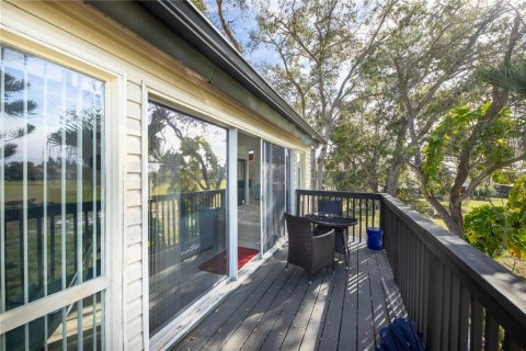 Condo in Venice, Florida, 2 bedrooms  № 2217719 - photo 13