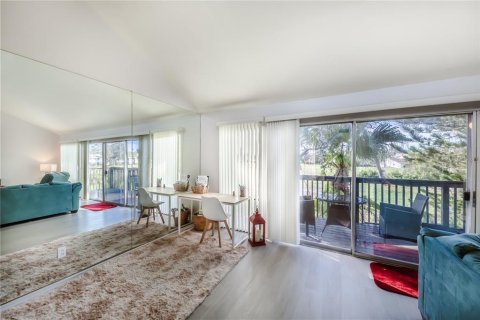 Condo in Venice, Florida, 2 bedrooms  № 2217719 - photo 6