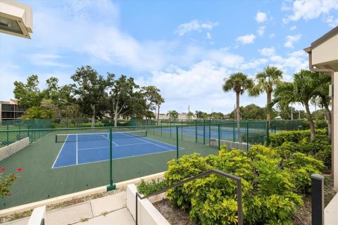 Condo in Venice, Florida, 2 bedrooms  № 2217719 - photo 29