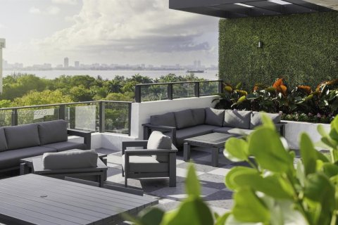 Apartamento en alquiler en Miami, Florida, 1 dormitorio, 55.74 m2 № 1944532 - foto 2