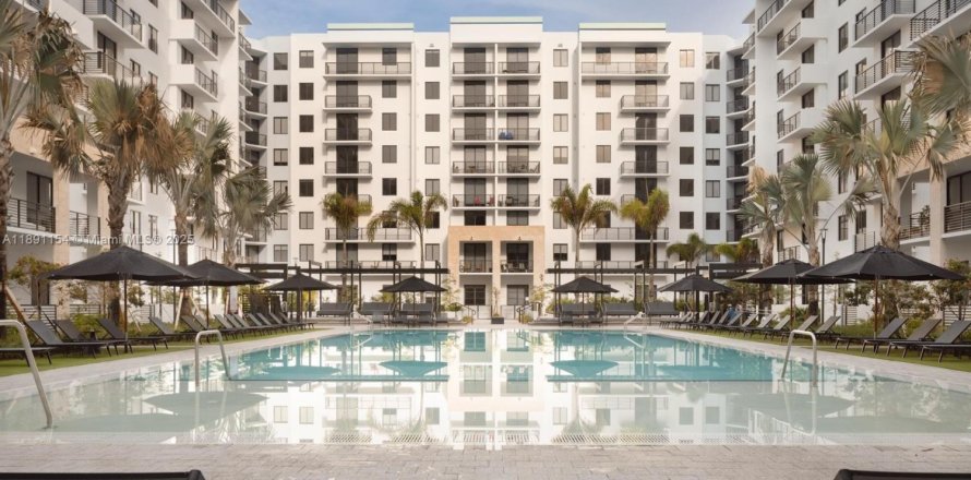 Apartamento en Miami, Florida 1 dormitorio, 55.74 m2 № 1944532