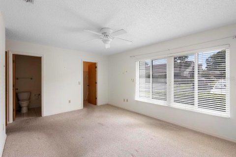 Condo in Orange City, Florida, 2 bedrooms  № 1722373 - photo 18