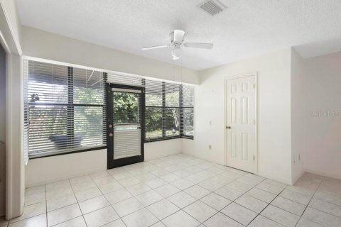 Condo in Orange City, Florida, 2 bedrooms  № 1722373 - photo 11