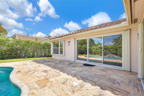 House in Pembroke Pines, Florida 3 bedrooms, 167.5 sq.m. № 2069354 - photo 15