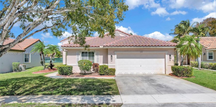 House in Pembroke Pines, Florida 3 bedrooms, 167.5 sq.m. № 2069354