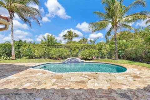 House in Pembroke Pines, Florida 3 bedrooms, 167.5 sq.m. № 2069354 - photo 12