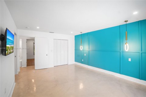 Villa ou maison à vendre à Miami, Floride: 3 chambres, 155.52 m2 № 1973641 - photo 17