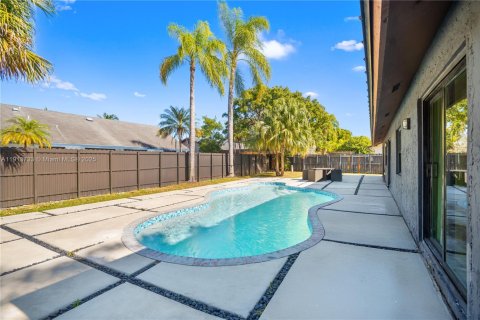 Villa ou maison à vendre à Miami, Floride: 3 chambres, 155.52 m2 № 1973641 - photo 6