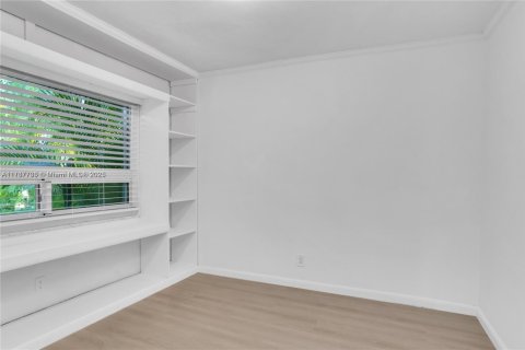 House in Dania Beach, Florida 3 bedrooms, 202.53 sq.m. № 1764501 - photo 9