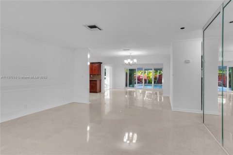 House in Dania Beach, Florida 3 bedrooms, 202.53 sq.m. № 1764501 - photo 2