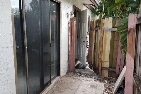 Touwnhouse à louer à North Lauderdale, Floride: 2 chambres, 93.65 m2 № 1986567 - photo 17