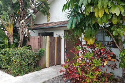 Touwnhouse à louer à North Lauderdale, Floride: 2 chambres, 93.65 m2 № 1986567 - photo 1