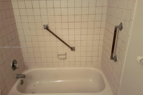 Touwnhouse à louer à North Lauderdale, Floride: 2 chambres, 93.65 m2 № 1986567 - photo 7