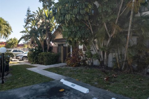 Touwnhouse à louer à North Lauderdale, Floride: 2 chambres, 93.65 m2 № 1986567 - photo 14