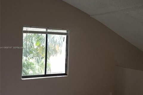 Touwnhouse à louer à North Lauderdale, Floride: 2 chambres, 93.65 m2 № 1986567 - photo 24