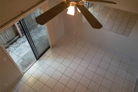 Touwnhouse à louer à North Lauderdale, Floride: 2 chambres, 93.65 m2 № 1986567 - photo 19