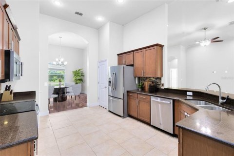 Casa en venta en Oviedo, Florida, 5 dormitorios, 278.8 m2 № 1917574 - foto 10