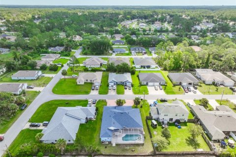 House in Palm Coast, Florida 4 bedrooms, 228.17 sq.m. № 2236551 - photo 15