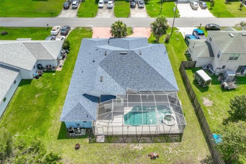 House in Palm Coast, Florida 4 bedrooms, 228.17 sq.m. № 2236551 - photo 13