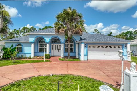 House in Palm Coast, Florida 4 bedrooms, 228.17 sq.m. № 2236551 - photo 3